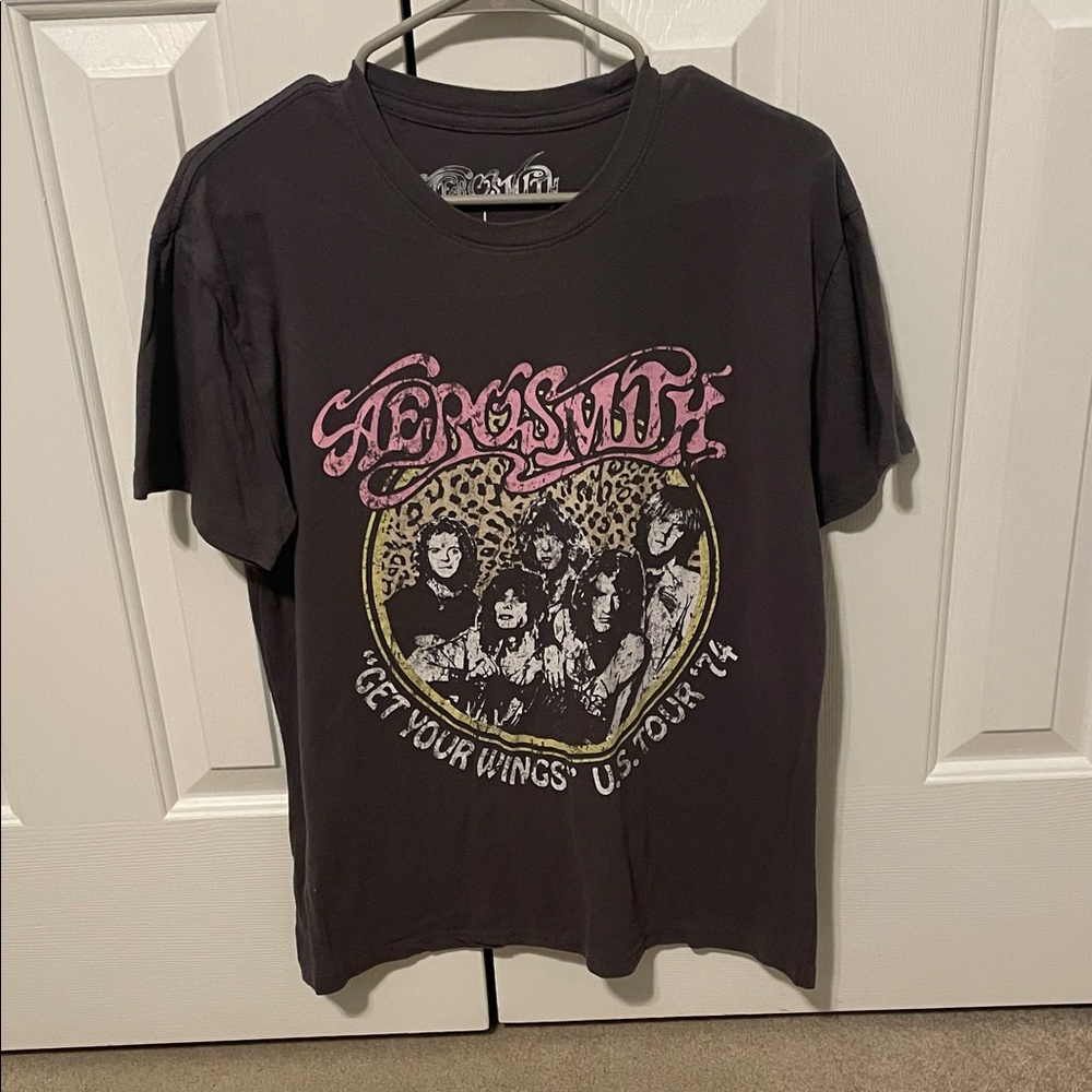 Aerosmith Women's Gray/Pink Graphic T-shirt Large (Good)
